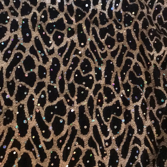 Cato Top - Picture 2 of 3